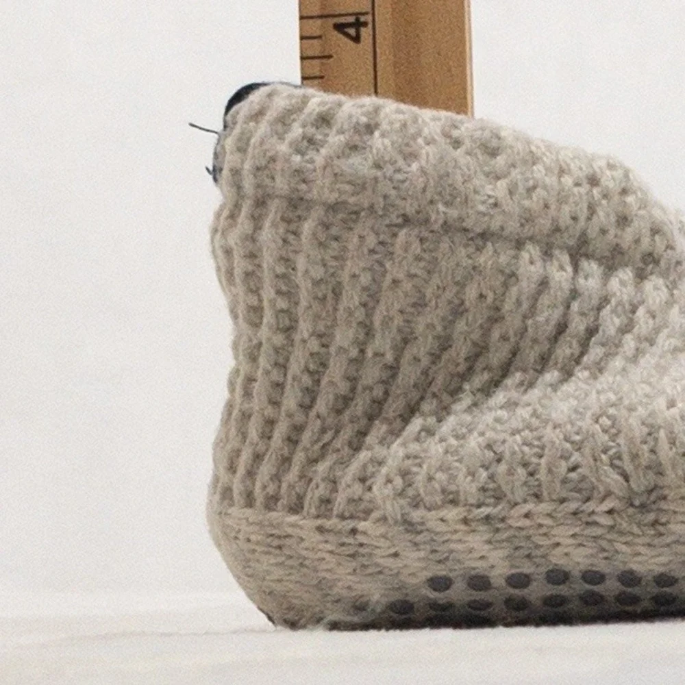 Bombas Gripper‎ Slipper Socks Toddler Size 5-7 Gray Cream Knit Sherpa Lined Kids